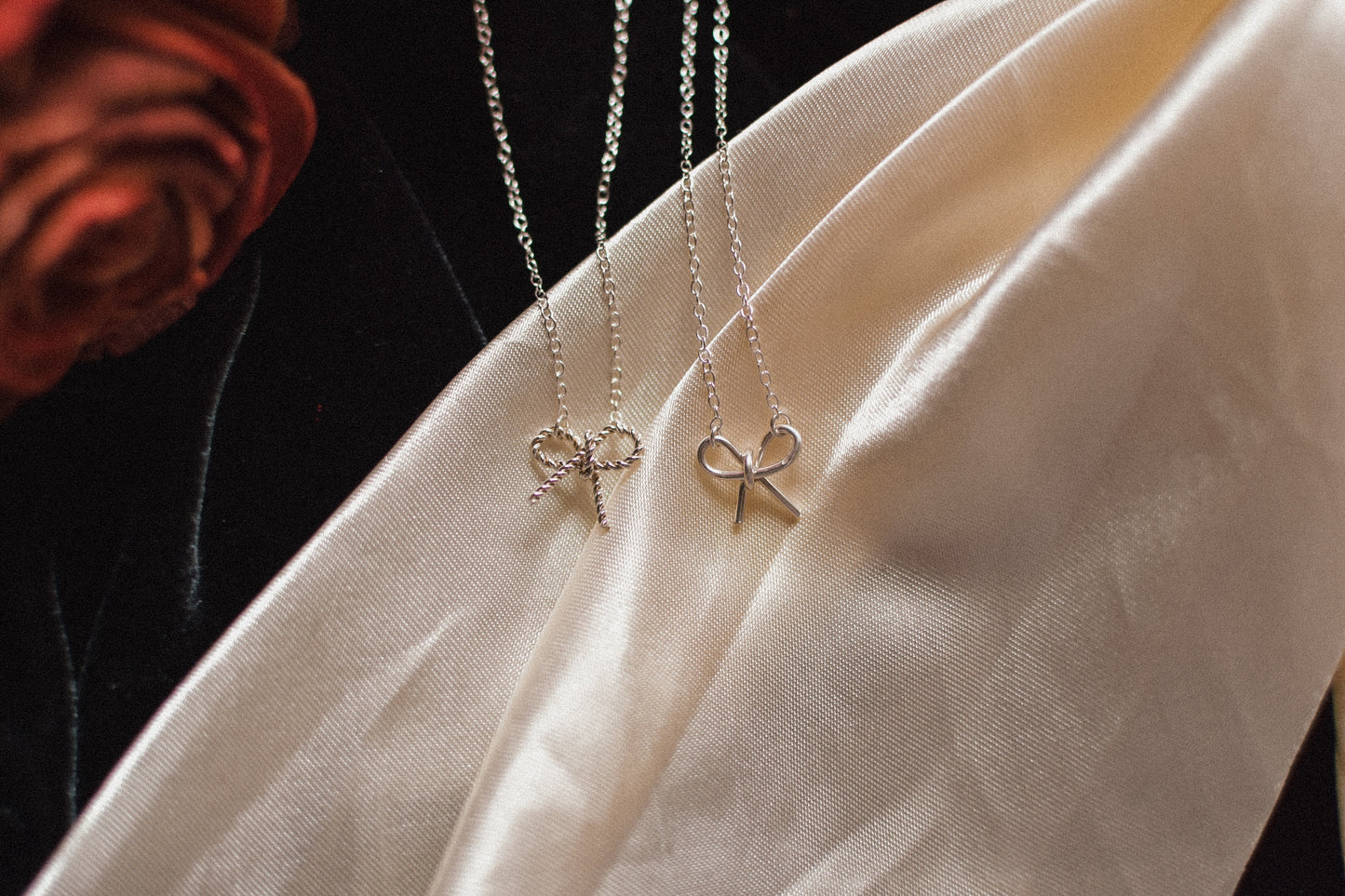 Bow Necklace