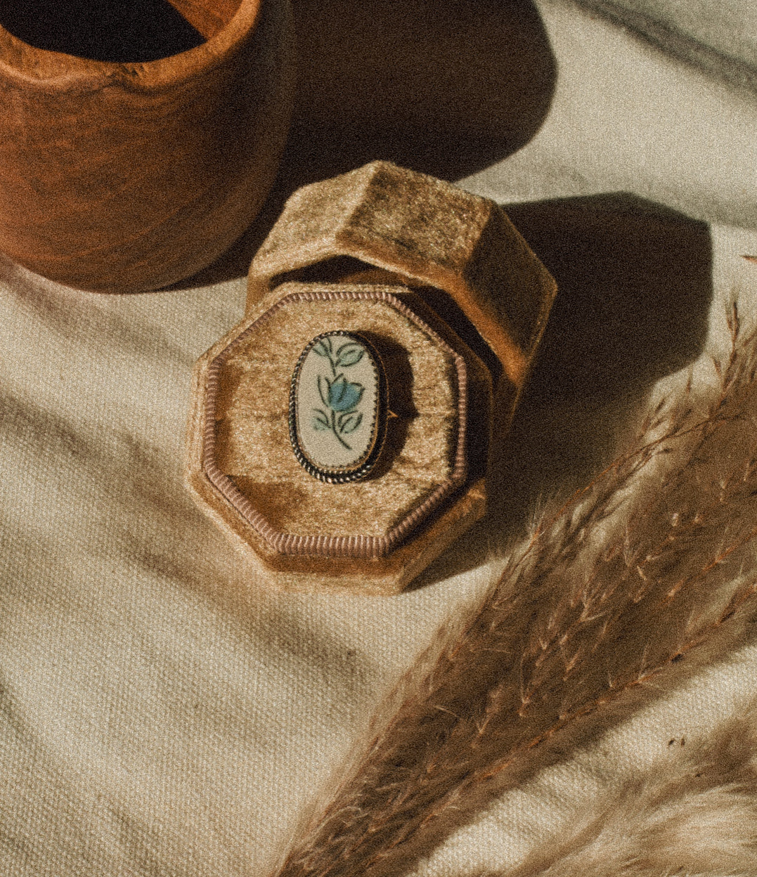 Ceramic Flower Ring Sz 10